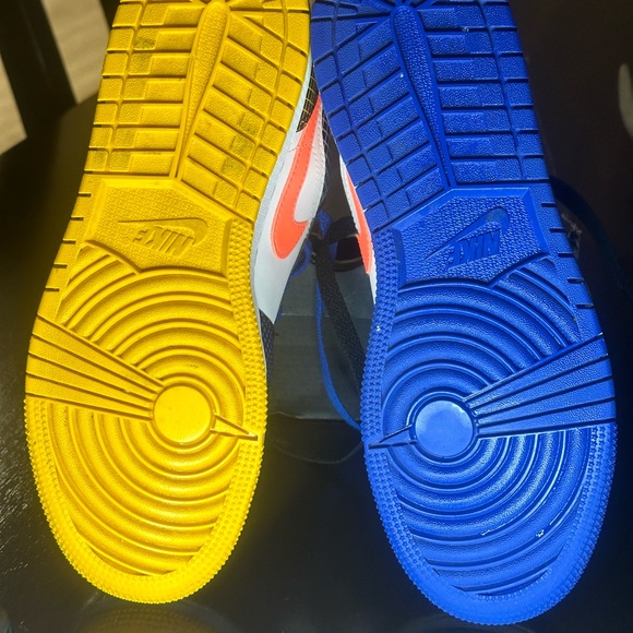 Jordan 1 low GRAPHICS - Picture 10 of 14